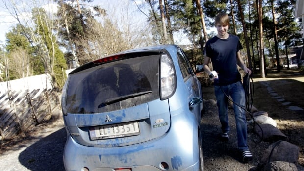 Electric Car Rebates More Than Free Money Electric car Rebates More Than Free Money