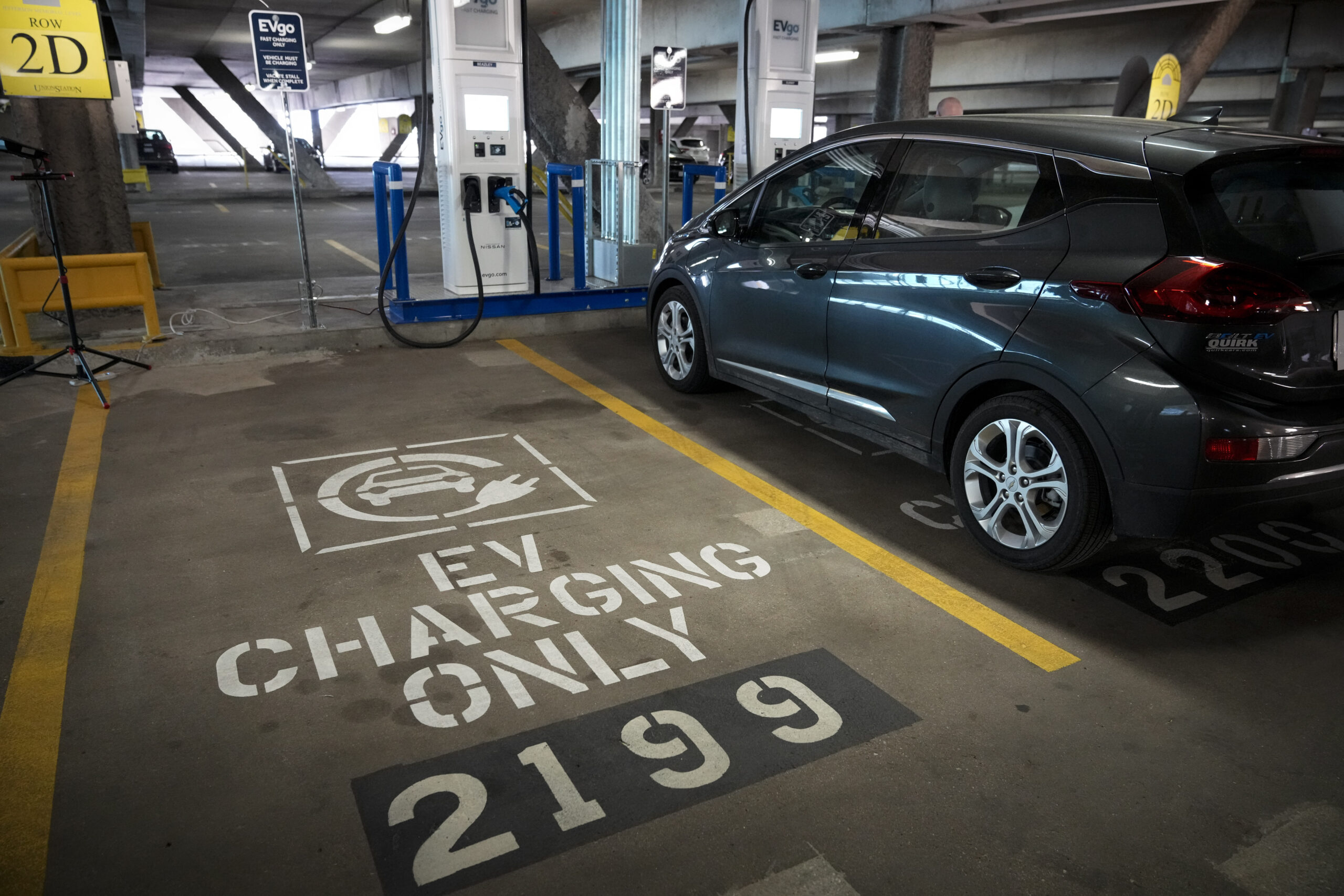 New Electric Car Sharing Program Aims To Help Minnesotans Living With New Electric Car sharing Program Aims To Help Minnesotans Living With