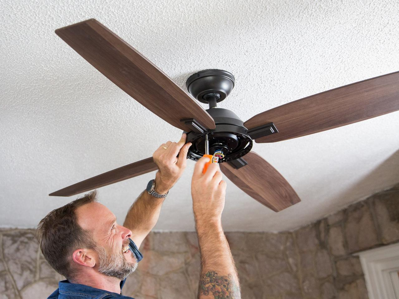 MAKE THE MOST OF CEILING FANS Paulding Putnam Electric Cooperative MAKE THE MOST OF CEILING FANS Paulding Putnam Electric Cooperative