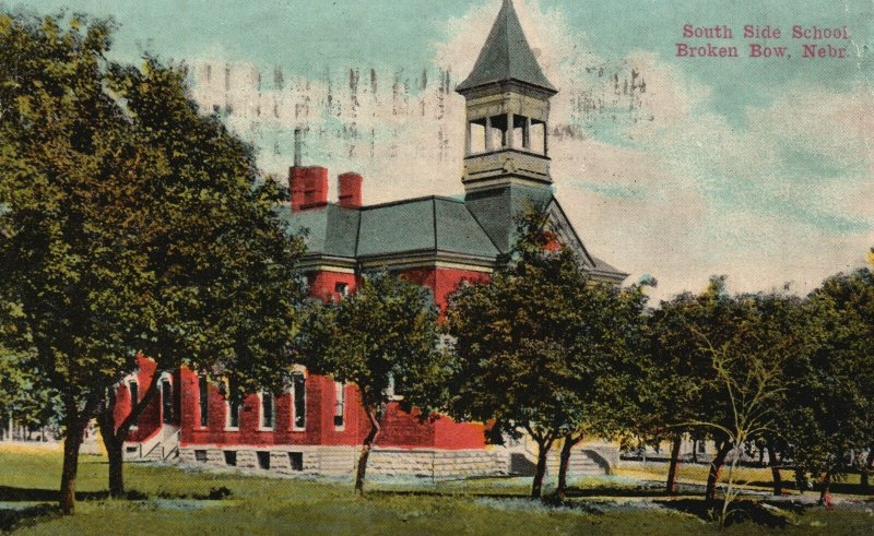 Vintage Postcard 1930s South Side School Building Broken Bow Nebraska 